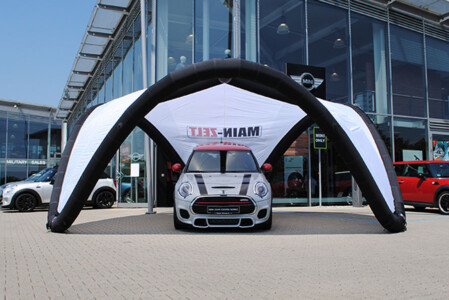 Pneumatisches Zelt aufblasbar